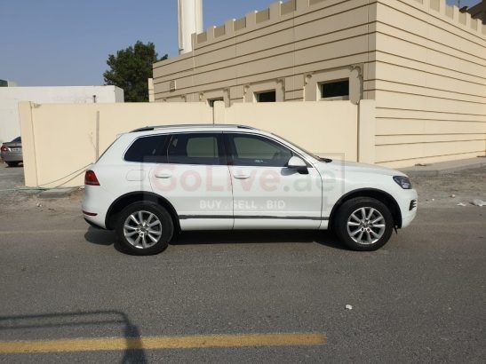 VOLKSWAGEN TOUAREG 2013 GCC SPECS , AGENCY MAINTAINED , V6 , MID OPTION FOR SALE