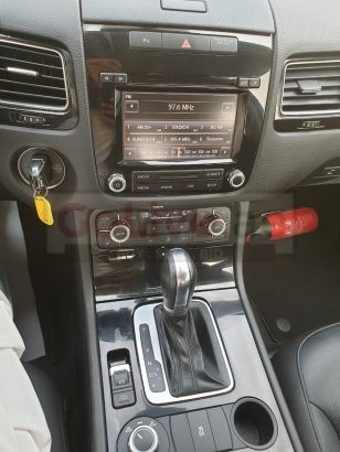 VOLKSWAGEN TOUAREG 2013 GCC SPECS , AGENCY MAINTAINED , V6 , MID OPTION FOR SALE
