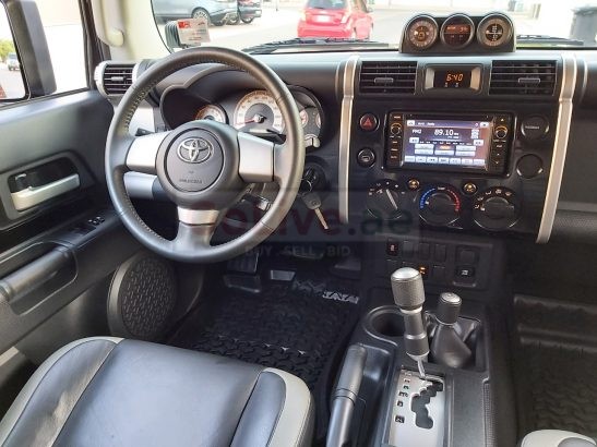 TOYOTA FJ CRUISER XTREME 2016,GCC,FULL SERVICE HISTORY,UNDER WARRANTY,ACCIDENT FREE