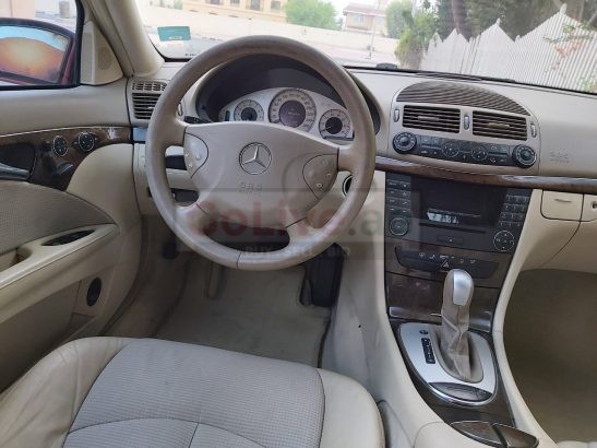 MERCEDES E200 KOMPRESSOR 2004,TOP OPTION,GCC,SUNROOF,LEATHER SEATS