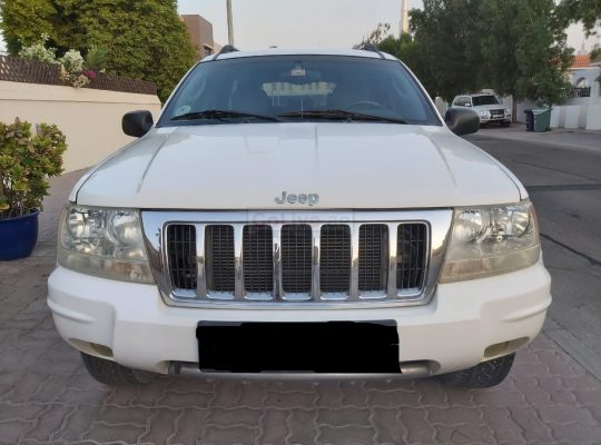 ” FIXED PRICE ” JEEP GRAND CHEROKEE 2004 FULL OPTION GCC SPECS IN GOOD CONDITION