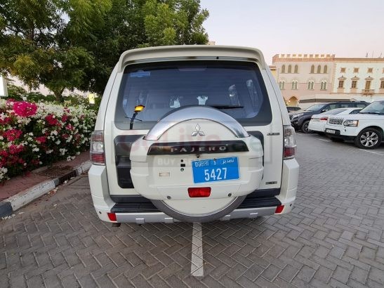 MITSUBISHI PAJERO 2010,3.8 V6,75000KM ONLY,TOP OF THE LINE,SUNROOF,ACCIDENT FREE