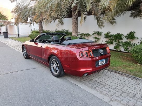 CONVERTIBLE FORD MUSTANG 2014 V6 ENGINE,3.7L 305HP US SPECS IN PERFECT CONDITION