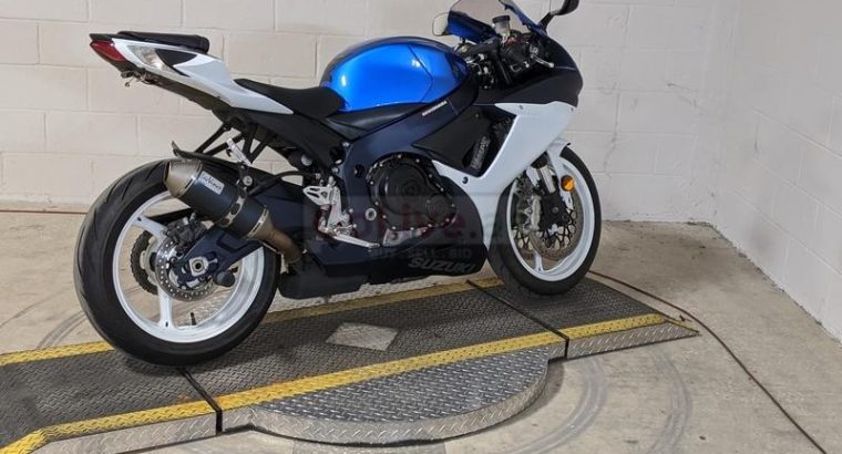 2014 Suzuki gsx r600cc available for sale