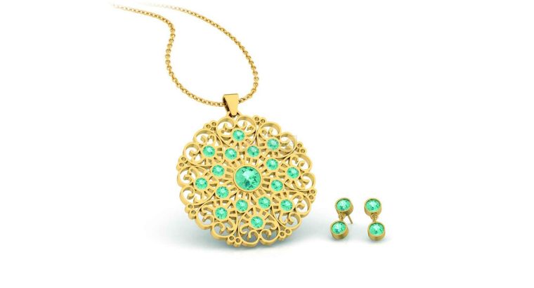 Gold Plated Necklace and 1 pair of Earrings