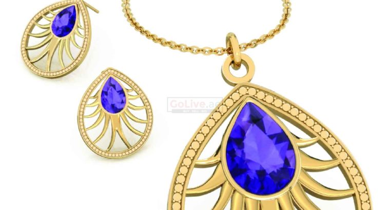 Gold Plated Teardrop Necklace and 1 pair of Earrings