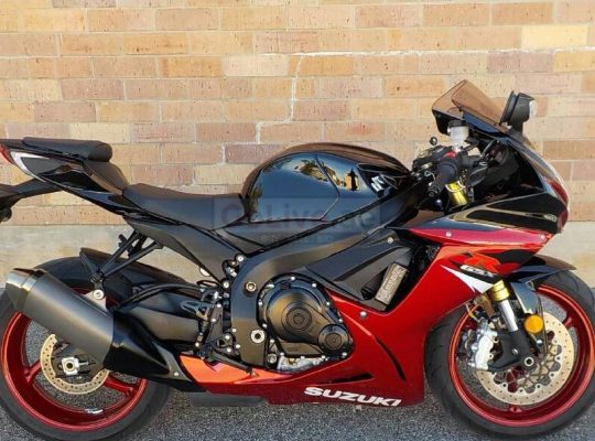 Suzuki gsx r750cc available for sale