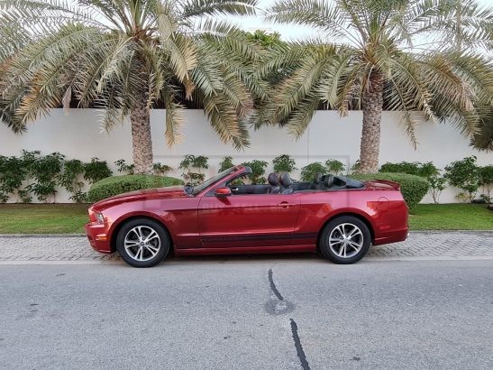 CONVERTIBLE FORD MUSTANG 2014 V6 ENGINE,3.7L 305HP US SPECS IN PERFECT CONDITION