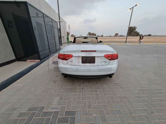 AUDI A5 SOFT TOP CONVERTIBLE , 2.0L , 2012 FULLY LOADED QUATTRO ACCIDENT FREE IN PERFECT CONDITION