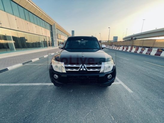 MITSUBISHI PAJERO 2013 GCC SPECS FULLY LOADED WITH SERVICE HISTORY