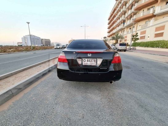 HONDA ACCORD 2006 FULLY LOADED SUNROOF , LEATHER SEATS IN GOOD CONDITION