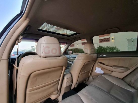 HONDA ACCORD 2006 FULLY LOADED SUNROOF , LEATHER SEATS IN GOOD CONDITION