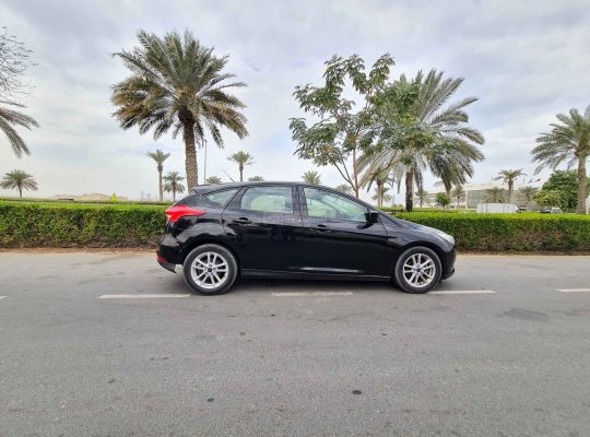 FORD FOCUS 2018, SE MID OPTION, REAR CAMERA, HATCHBACK, BLACK COLOR IN AMAZING CONDITION