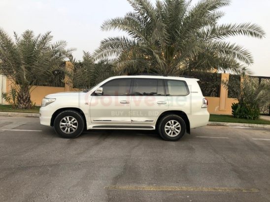 TOYOTA LAND CRUISER 2011 , V6, GXR WELL MAINTAINED FOR SALE