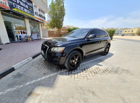 Audi Q5 2010 Full option Imported Black Color Accident Free