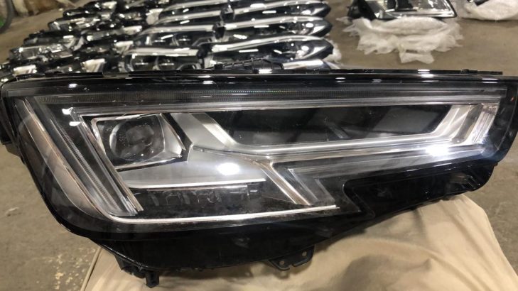 AUDI A4 2017 HEAD LIGHTS