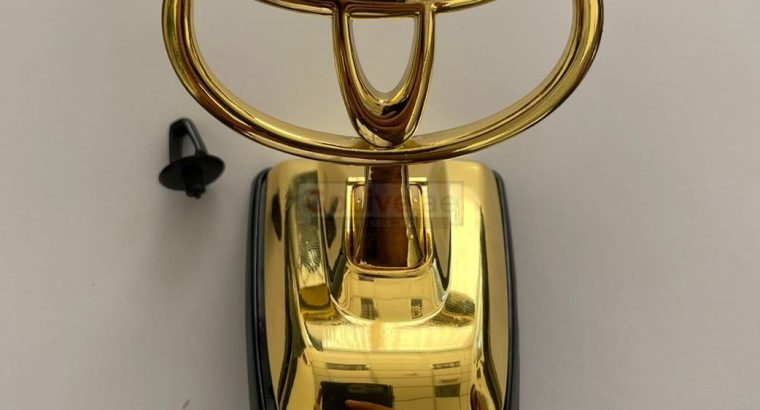 TOYOTA LAND CRUISER BONNET LOGO