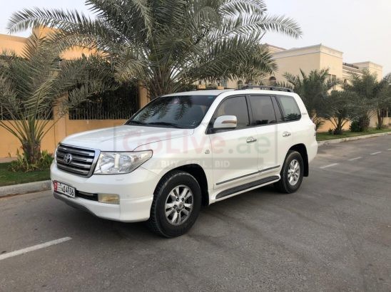 TOYOTA LAND CRUISER 2011 , V6, GXR WELL MAINTAINED FOR SALE