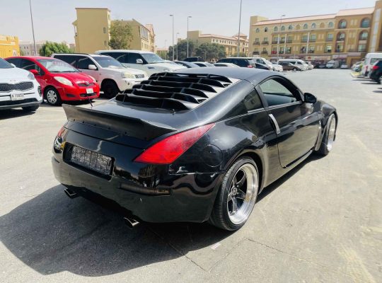 Nissan 350z brand new with extra ad ons