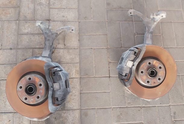 AUDI A6 2006-2011 FRONT WHEEL HUB LEFT AND RIGHT