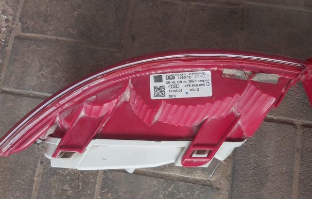 AUDI A6 2006 TO 2008 REAR TAIL LIGHTS PART NO 4F5 945 096D & 4F5 945 095D
