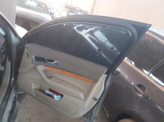 AUDI A6 2006 TO 2011 FRONT RIGHT DOOR COMPLETE