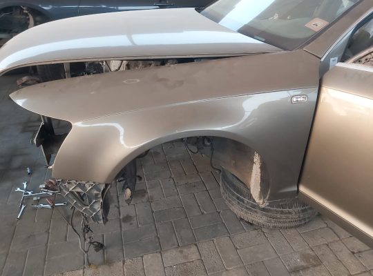 AUDI A6 2005 TO 2008 FRONT RIGHT AND LEFT FENDERS USED ORIGINAL