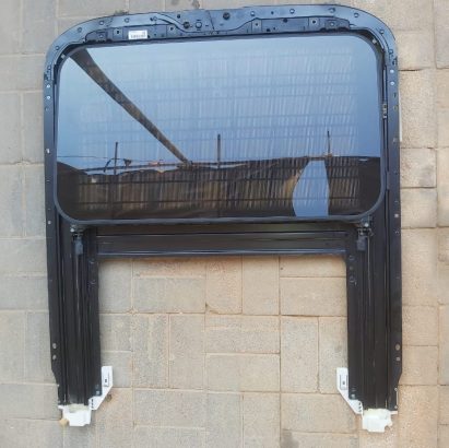 AUDI A6 2005 TO 2011 SUNROOF COMPLETE ASSEMBLY WITH MOTOR AND CONTROLS PART NO 4F5877043G
