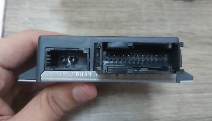 AUDI A6 2005 TO 2008 GATEWAY CONTROL MODULE PART NO 4F0907468D