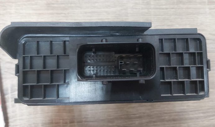 AUDI A6 2005 TO 2008 ONBOARD SUPPLY CONTROL MODULE PART NO 4F0907280A