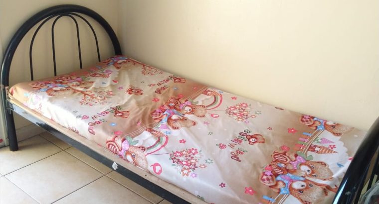 LADIES BED SPACE UP BED DHS. 700 / DOWN BED 800/ EXECUTIVE SINGLE BED 850