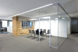 GLASS PARTITION INSTALLATION COMPANY DUBAI