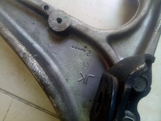 INFINITI G37 G25 G35 EX35 REAR UPPER CONTROL ARMS LEFT AND RIGHT OEM PART NO 55501-1BA0A ( Genuine Used Infiniti Parts )