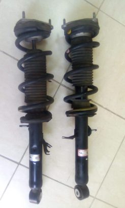 INFINITI G37 FORNT SHOCK ABSORBER LEFT & RIGHT 2009 TO 2013 PART NOS 56111JK01C & 56111JK01C OEM ( Genuine Used Infiniti Parts )