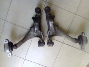 INFINITI G37 EX35, EX37, G37, G37X, Q60 FRONT LOWER ARMS LEFT & RIGHT PART NOS 54500-1BA8A & 54501-1NA4B OEM ( Genuine Used)