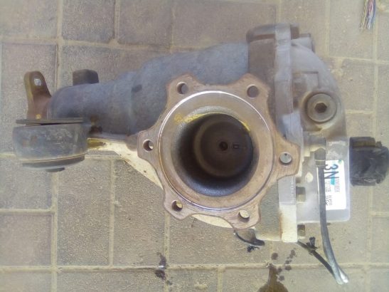 INFINITI G37 A/T REAR DIFFERENTIAL 2010 2011 2012 2013 OEM PART NO 38301-EH56A ( Genuine Used Infiniti Parts )