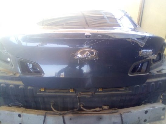 INFINITI G37 G25 SEDAN 2009 TO 2013 REAR TRUNK DOOR OEM ( Genuine Used Infiniti Parts )