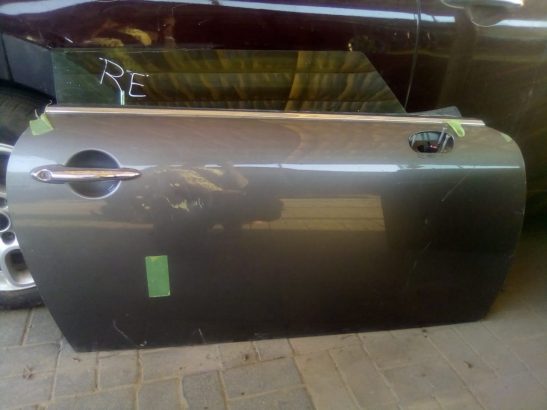 MINI COOPER 2010 R56 RHD RIGHT SIDE DOOR OEM ( Genuine Used MINI Parts )