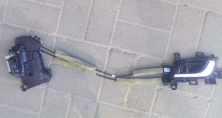 HONDA ACCORD LHD 2018 2019 2020 Handle Assembly L *NH900L* (Deep Black) PART NO 72160 TVA A110 OEM ( Genuine Used HONDA PARTS)