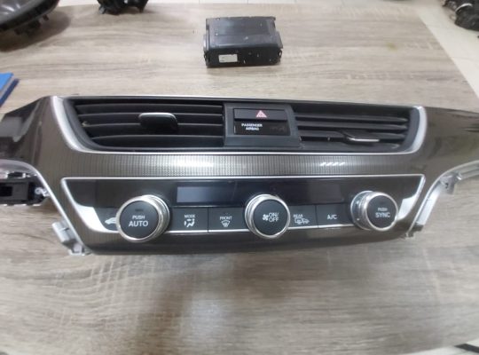 HONDA ACCORD 2018 2019 AC HEATER CLIMATE CONTROL OEM PART NO 79610 TVA A316 M1 ( Genuine Used HONDA Parts )