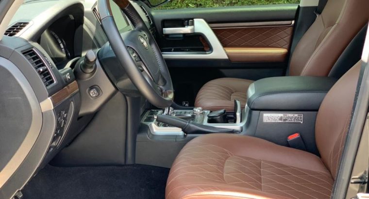Toyota Land Cruiser V.XR **2018** / GCC Spec