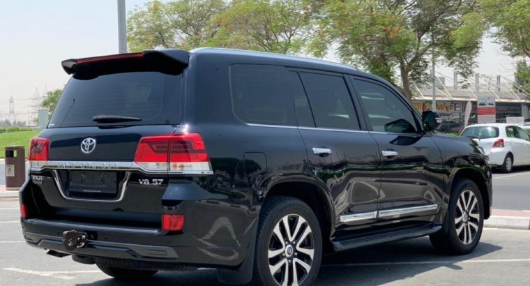 Toyota Land Cruiser V.XR **2018** / GCC Spec