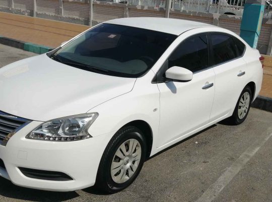 Nissan-Sentra-2014 1-6L Extronic CVT Gcc-specs-single owner DOCTOR in AbuDhabi Less driven-41500km only-for-26500dh 0552929702