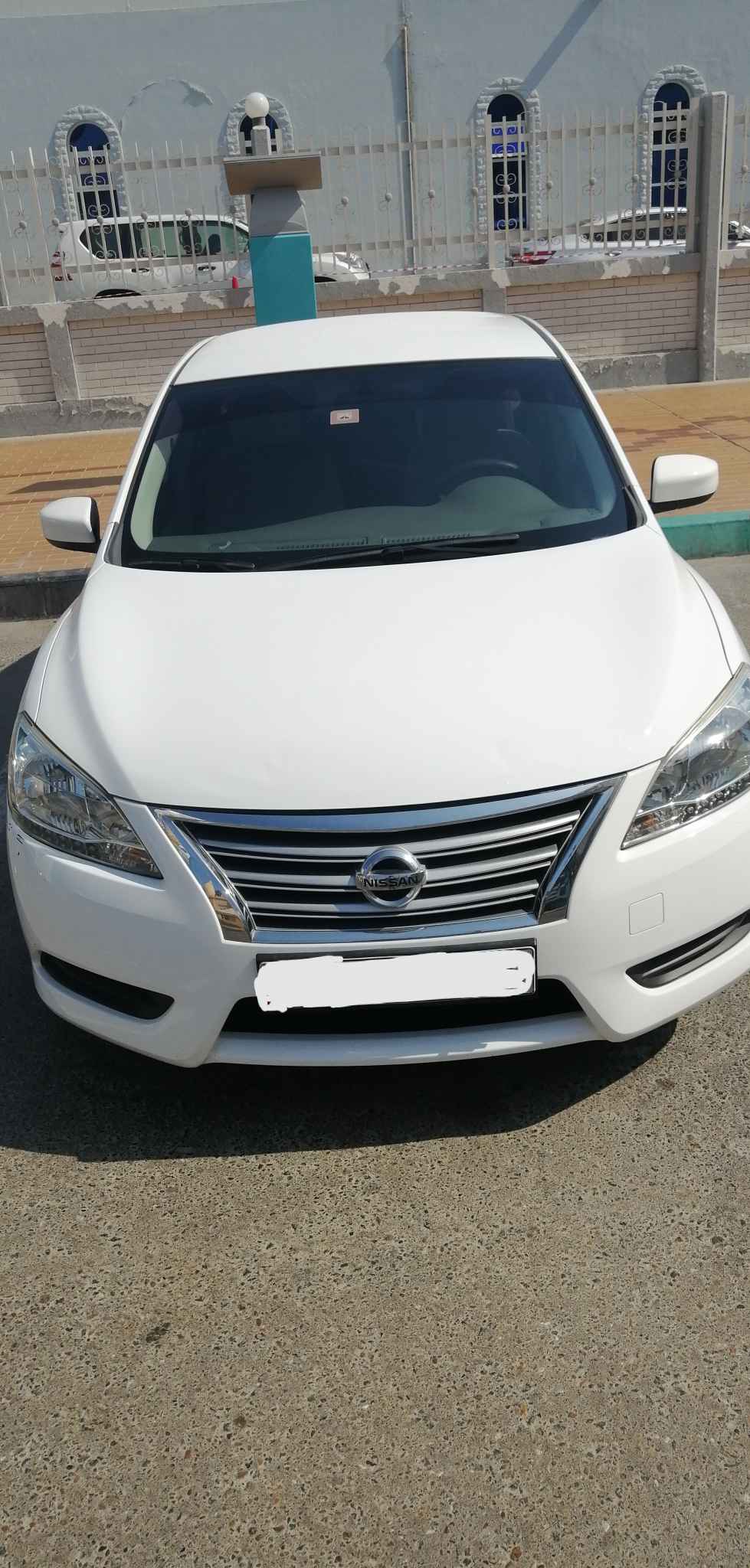 Nissan-Sentra-2014 1-6L Extronic CVT Gcc-specs-single owner DOCTOR in AbuDhabi Less driven-41500km only-for-26500dh 0552929702