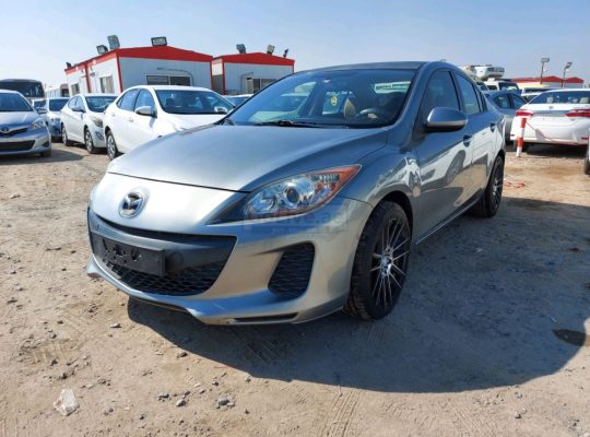 Mazda 3 2012 AED 12,000, GCC Spec
