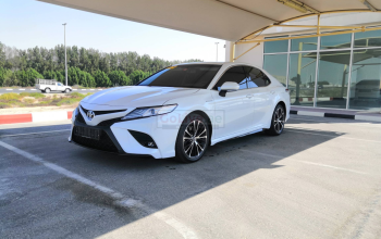 Toyota Camry 2020 AED 107,000, GCC Spec, Good condition, Warranty, Full Option, Sunroof, Navigation System, Fog Lights, Negotiable