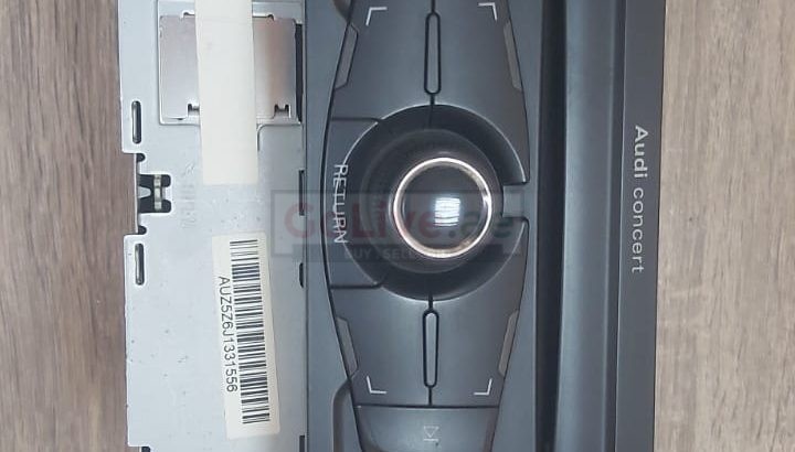 Audi A4 Q5 2009 TO 2012 Radio Multimedia Concert part NO 8T1035186P ( Genuine Used AUDI Parts )