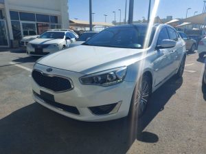 KIA Cadenza 2014 AED 35,000, GCC Spec, Good condition, Full Option, Sunroof, Negotiable