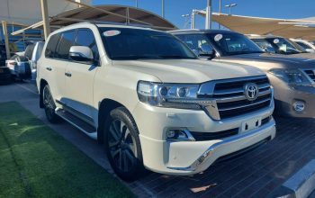 Toyota Land Cruiser 2017 AED 190,000, GCC Spec, Full Option, Sunroof, Negotiable