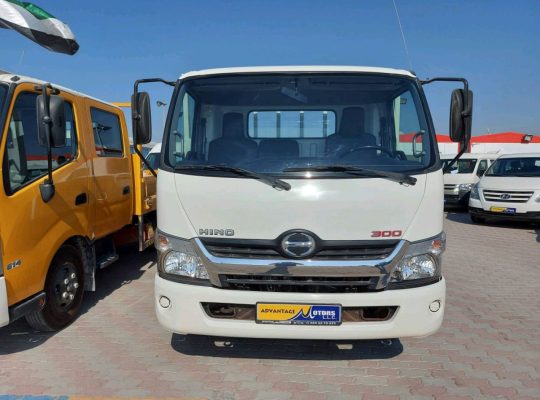 Toyota Hino 2017 AED 69,000, GCC Spec, Negotiable